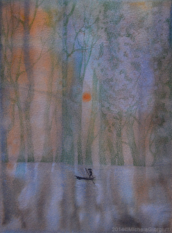 Barcaiolo su lago lilla con bosco e sole al tramonto